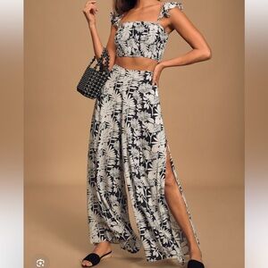 NWT Lulus Sol Mates Black Tropical Print Wide-Leg Two-Piece Jumpsuit - Medium